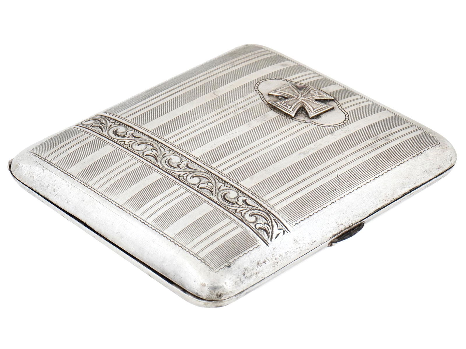 WWI GERMAN ENGRAVED CIGARETTE CASE W IRON CROSS (1 of 4)