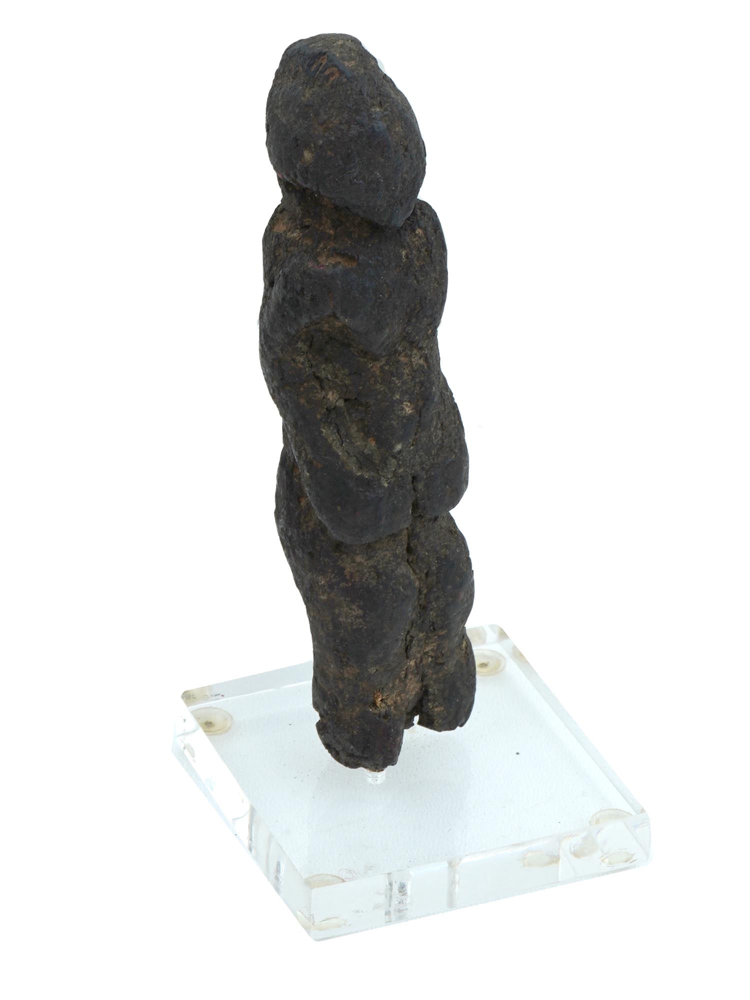 WEST AFRICAN DOGON MINIATURE DIVINATION FIGURINE: A West African miniature divination figurine from the Dogon people in Mali represents a piece of traditional African art that is deeply rooted in the culture and spirituality of the Dogon community. D