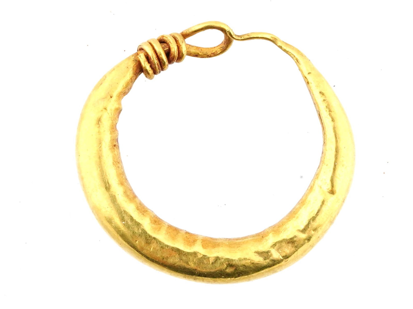 ANCIENT ROMAN CRESCENT SHAPED GOLD EARRING (1 of 4)