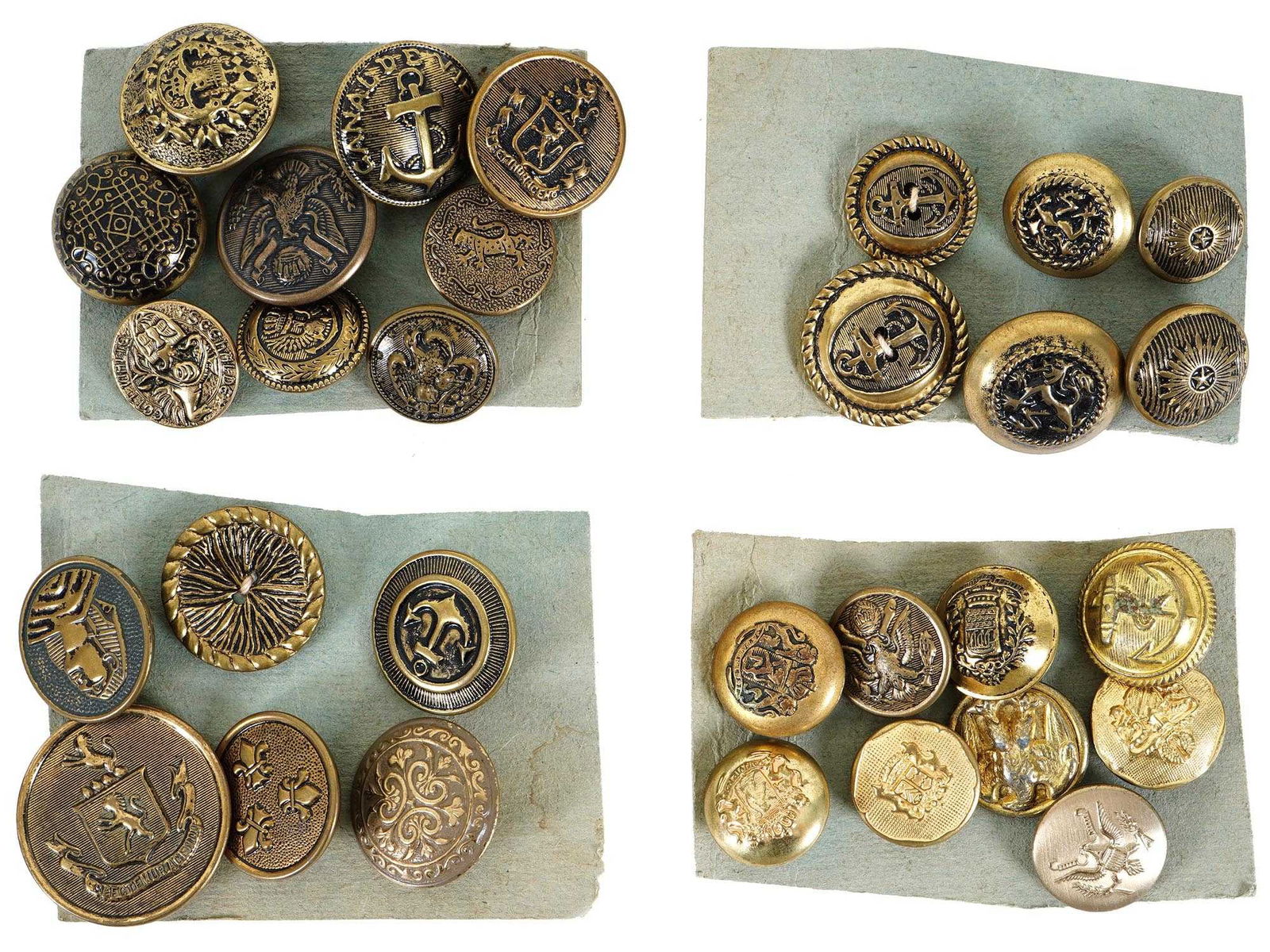 COLLECTION OF ANTIQUE AND VINTAGE MILITARY BUTTONS (1 of 3)