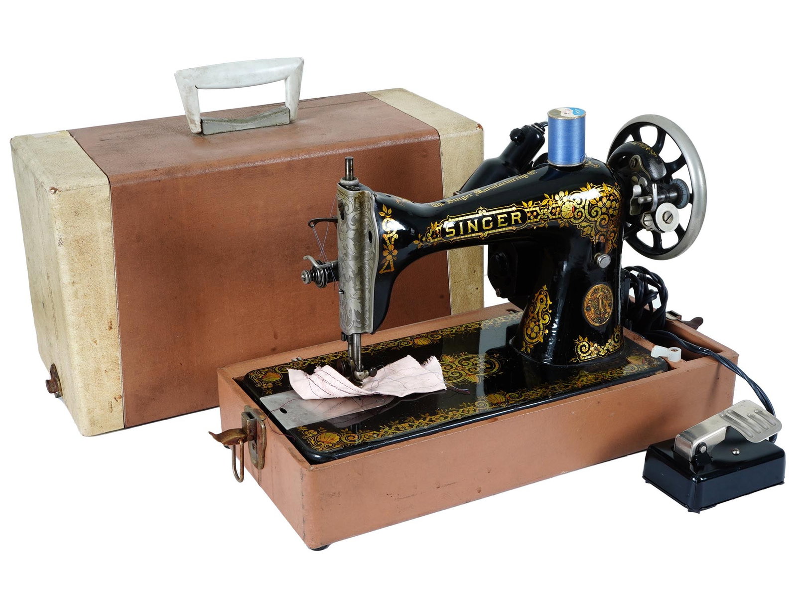MID CENT SINGER SEWING MACHINE IN ORIGINAL CASE (1 of 9)