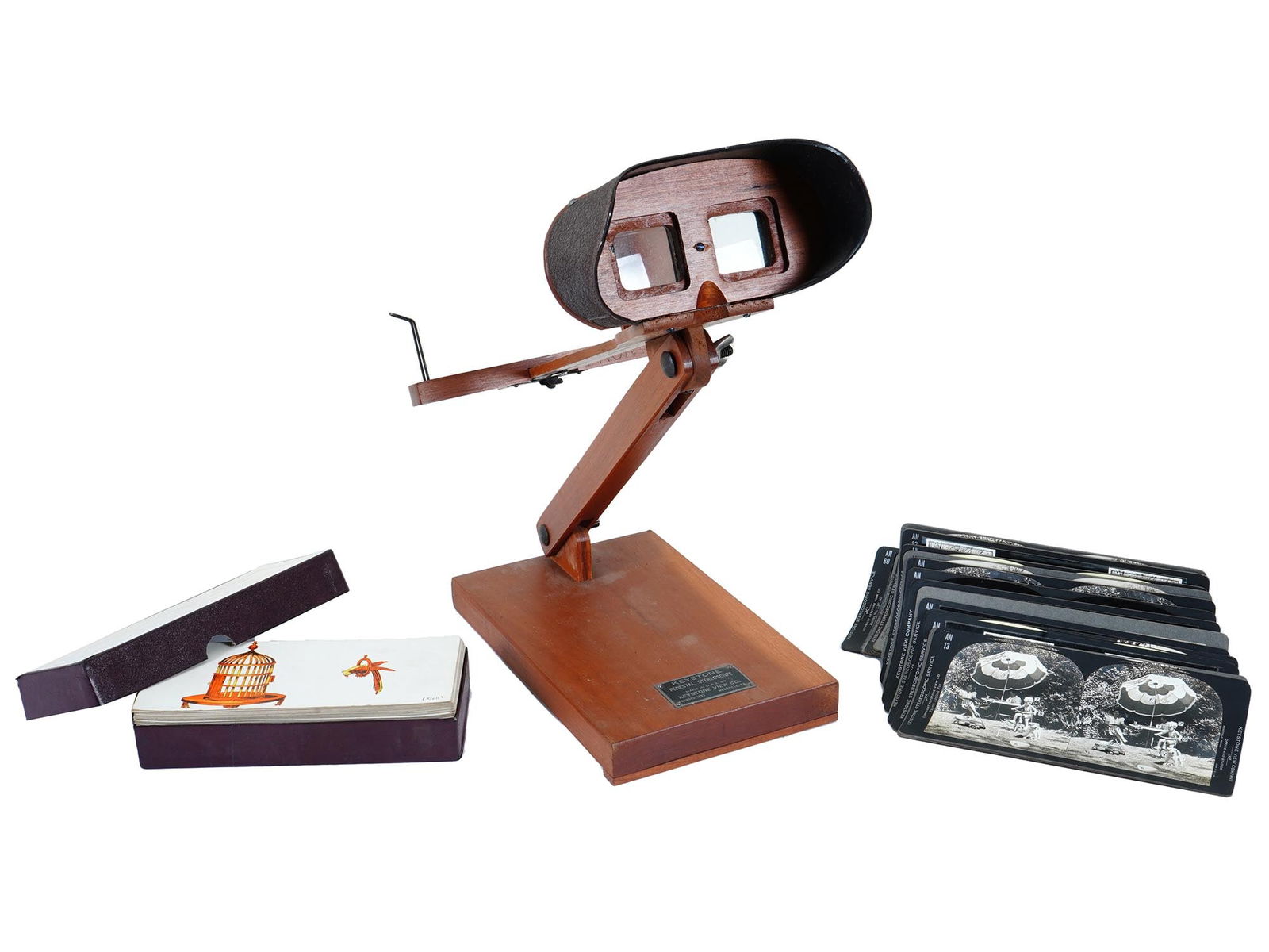 1944 AMERICAN KEYSTONE STEREOSCOPE W STEREO CARDS (1 of 11)