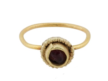 ANCIENT ROMAN GOLD GARNET STONE RING 100 TO 300 AD