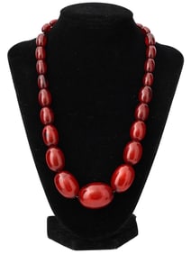 VINTAGE BEADED DESIGN CHERRY RED BAKELITE NECKLACE