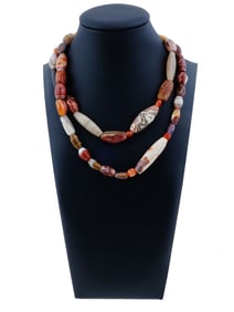 ANCIENT PARTHIAN OR ROMAN AGATE BEADED NECKLACE