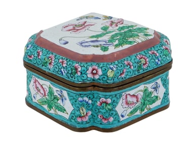 CHINESE COVERED FLORAL BUTTERFLY CLOISONNE ENAMEL BOX