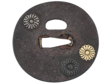 18TH CENTURY JAPANESE BRONZE TSUBA SWORD GUARD