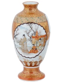 JAPANESE SATSUMA HAND PAINTED PORCELAIN VASE SIGNED