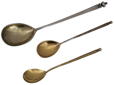 IMPERIAL AND SOVIET RUSSIAN GILT SILVER TEA SPOONS
