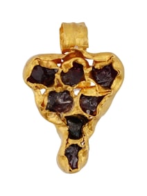 ANCIENT ROMAN GOLD PENDANT WITH GARNETS 100 TO 300 AD