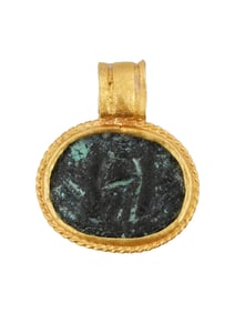 ANCIENT LATE ROMAN GOLD AND BRONZE INTAGLIO PENDANT