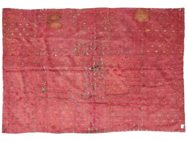 ANTIQUE PERSIAN SAFAVID DYNASTY EMBROIDERED TEXTILE