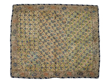 ANTIQUE PERSIAN SAFAVID DYNASTY HAND WOVEN TEXTILE
