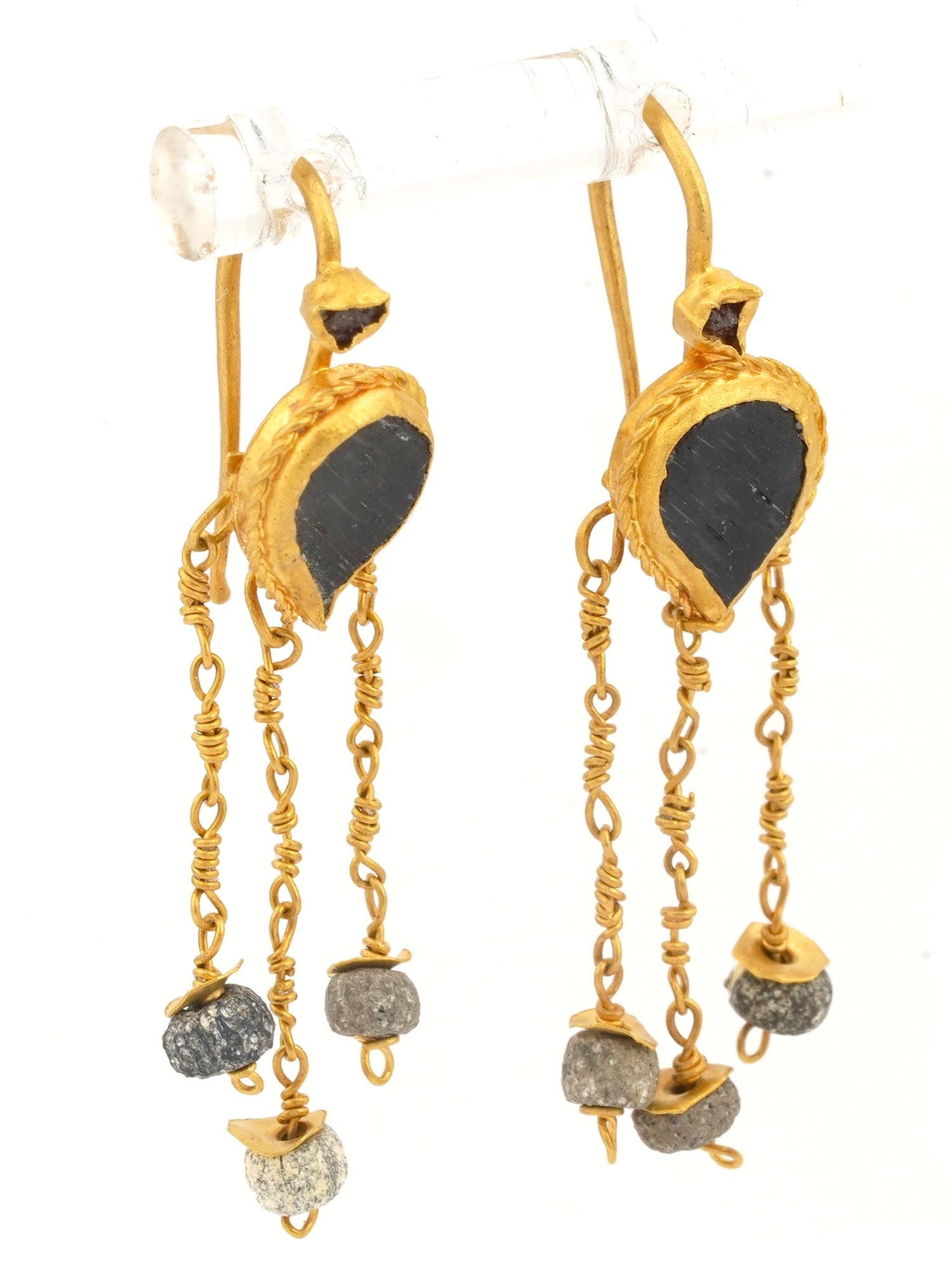 ANCIENT ROMAN GOLD AND GLASS EARRINGS WITH DANGLES (1 of 3)