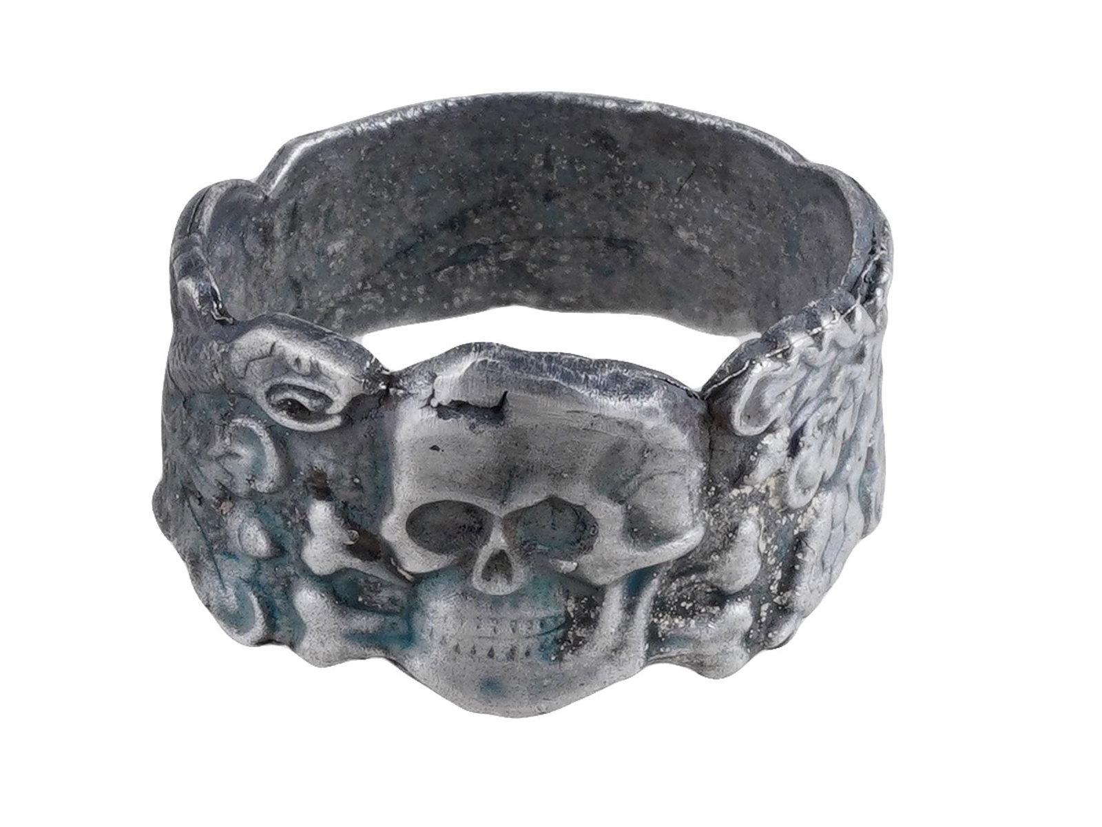 WWII MODEL NAZI GERMAN SS TOTENKOPF SIGNET RING: A World War II type German Waffen SS Division Totenkopf silver signet ring. Marked 800 on the backside. Total Weight: 5.9 grams. Second World War Third Reich Historical Collectables And Memorabilia, I