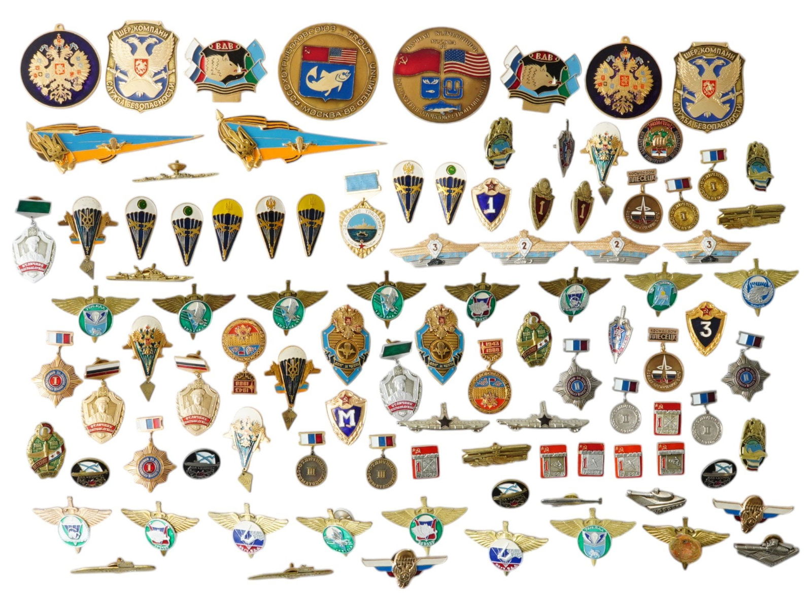COLLECTION OF LATE 20TH C SOVIET AND RUSSIAN BADGES (1 of 11)