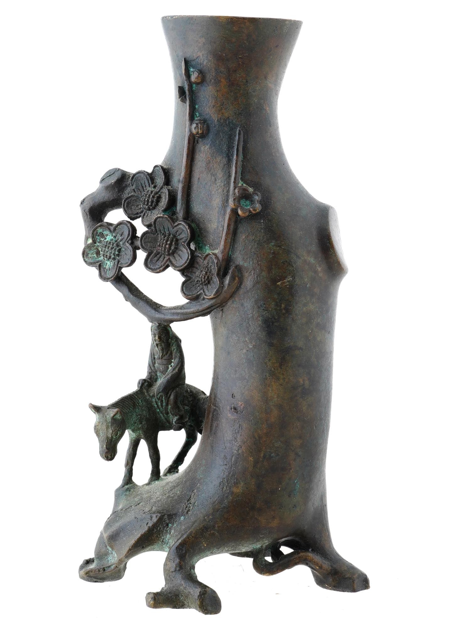 VINTAGE CHINESE BRONZE VASE WITH SCULPTURAL GROUP (1 of 8)