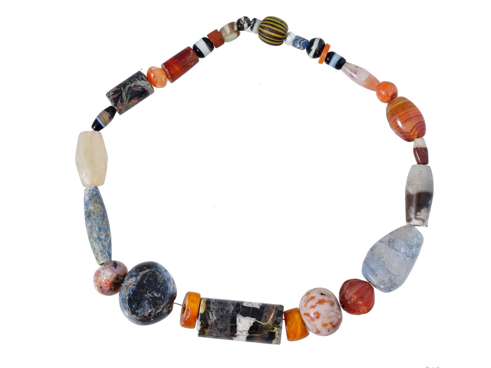 NECKLACE OF ANCIENT BEADS WITH VARIOUS SHAPES (1 of 8)