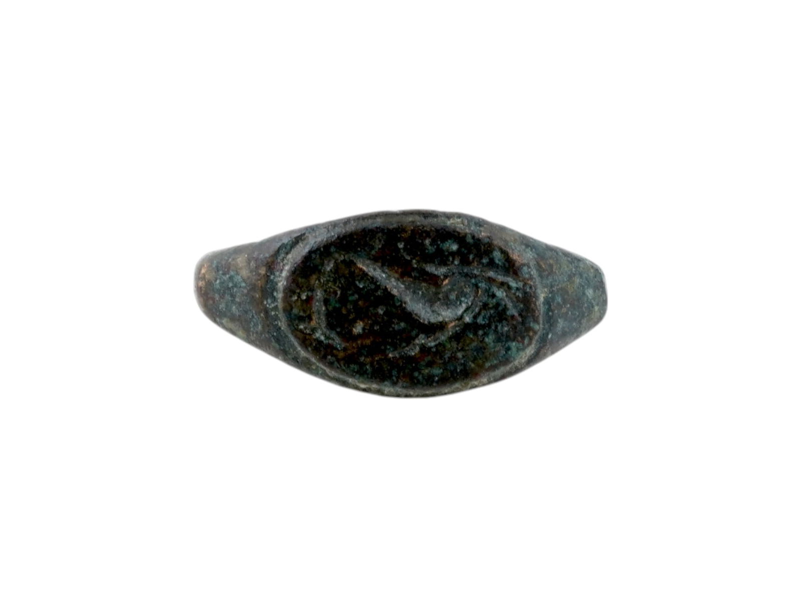 ANCIENT GREEK BRONZE RING WITH AN IMAGE OF A DOLPHIN (1 of 4)