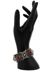 STERLING SILVER LINKED BRACELET WITH AMBER CABOCHONS