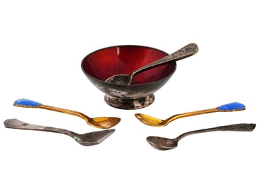EUROPEAN ST SILVER ENAMEL SALT CELLAR AND SPOONS