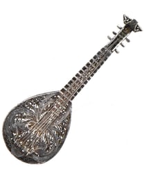 VINTAGE MINIATURE SILVER FILIGREE MANDOLIN BOX
