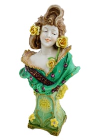 AUSTRIAN TURN VIENNA ERNST WAHLISS PORCELAIN FIGURINE