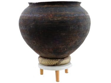 AFRICAN CERAMIC POTTERY VASE ON STAND