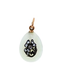 RUSSIAN GOLD WHITE JADE AND DIAMOND EGG PENDANT
