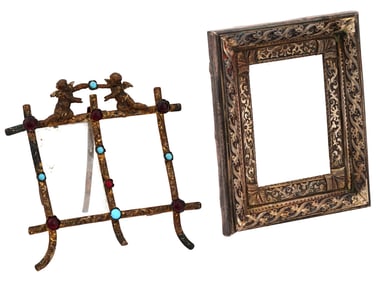 VINTAGE METAL TABLE AND WALL PICTURE FRAMES