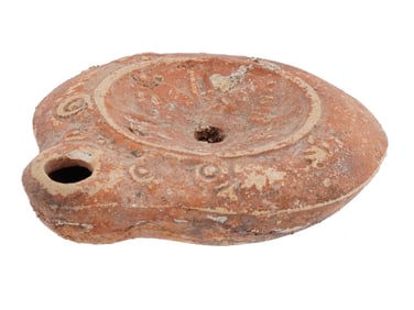 ANCIENT ROMAN OIL LAMP OF A CLASSICAL DESIGN WITH DECOR