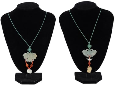 CHINESE QING DYNASTY HAND CARVED WHITE JADE NECKLACES