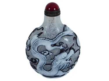 VINTAGE CHINESE PEKING GLASS SNUFF BOTTLE W DRAGON