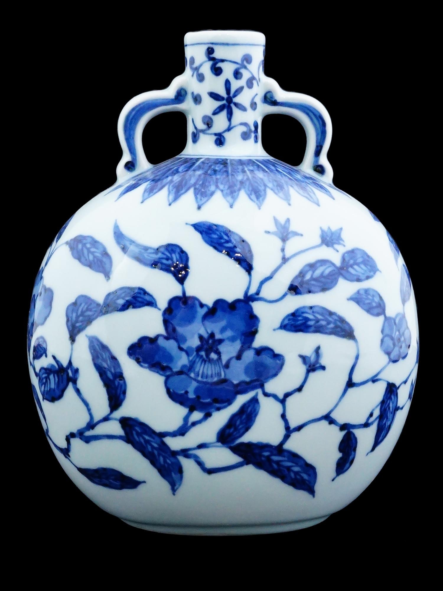 VINTAGE CHINESE PORCELAIN HAND PAINTED SWELLING FLASK (1 of 7)