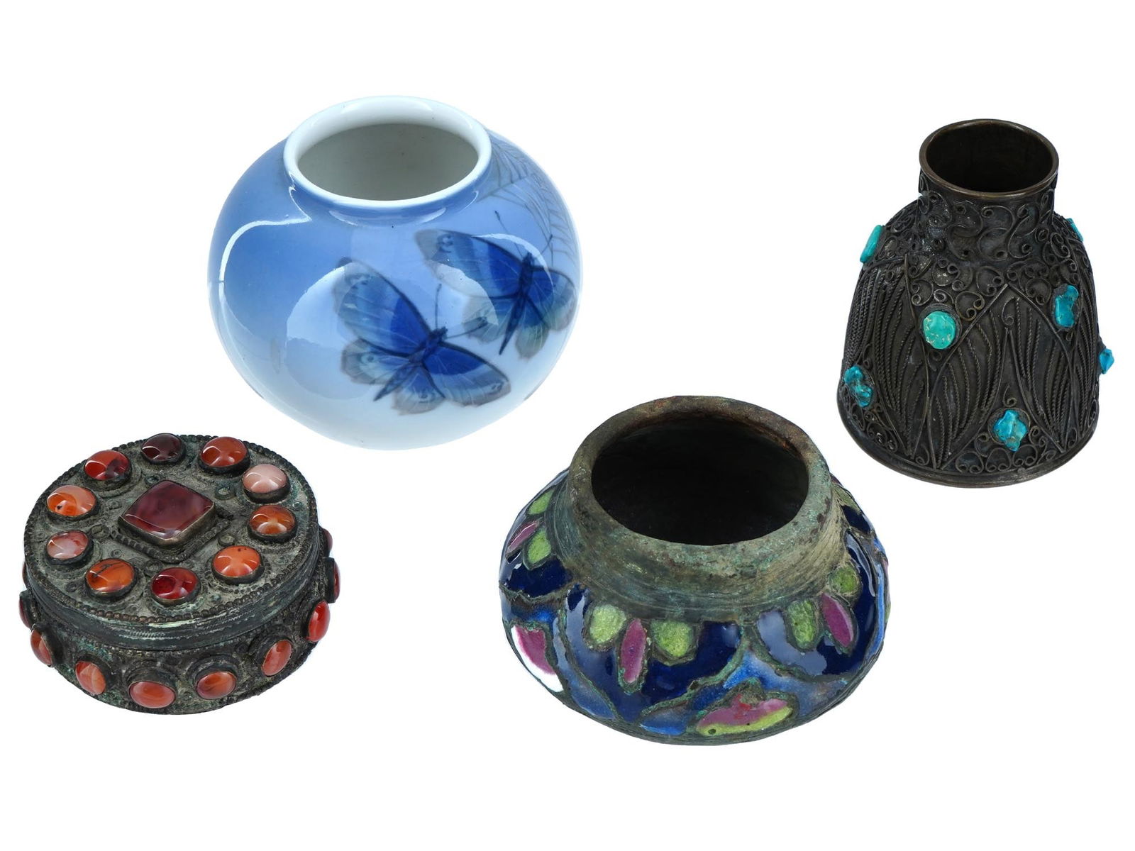 VINTAGE JEWELRY BOX WITH PORCELAIN AND COPPER VASES (1 of 11)