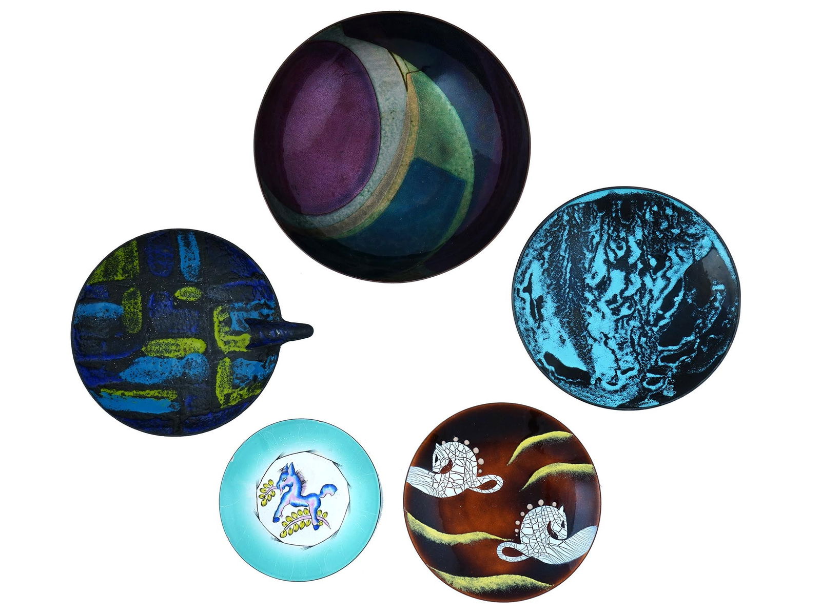 VINTAGE MEKA VAILENTI WYMAN ENAMEL SERVING PLATES (1 of 8)