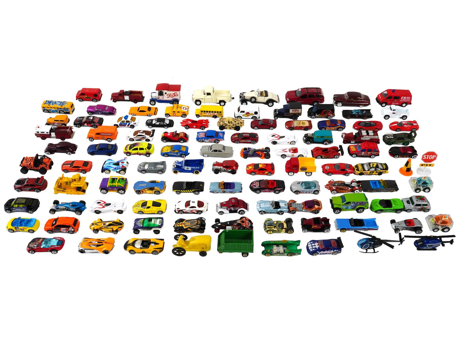 LARGE VINTAGE COLLECTION OF TOY TRANSPORT CARS (1 of 9)