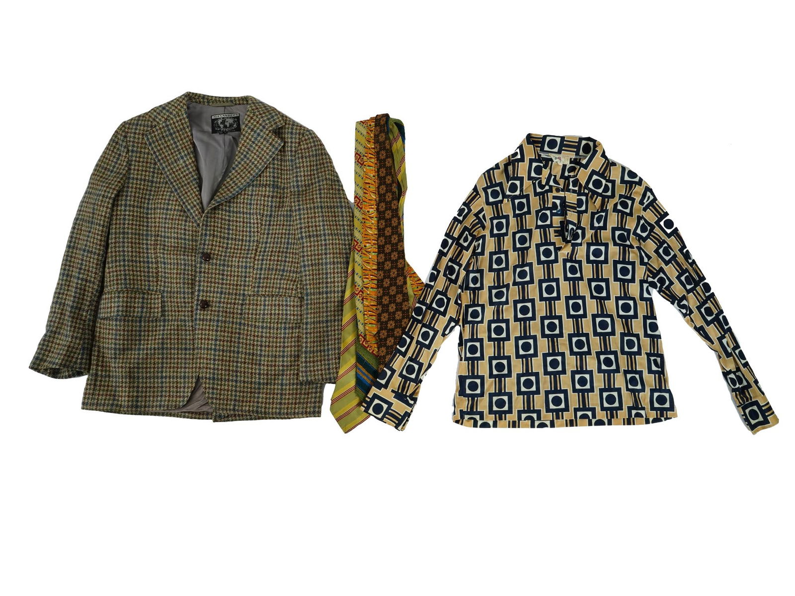 VINTAGE EUROPEAN MENS TWEED JACKET SHIRT AND 7 TIES: A group of vintage mens clothing items including a tweed jacket, shirt and 7 ties. All items in the lot are of European manufacture. The lot includes a made in Holland tweed jacket by Alexanders. An I