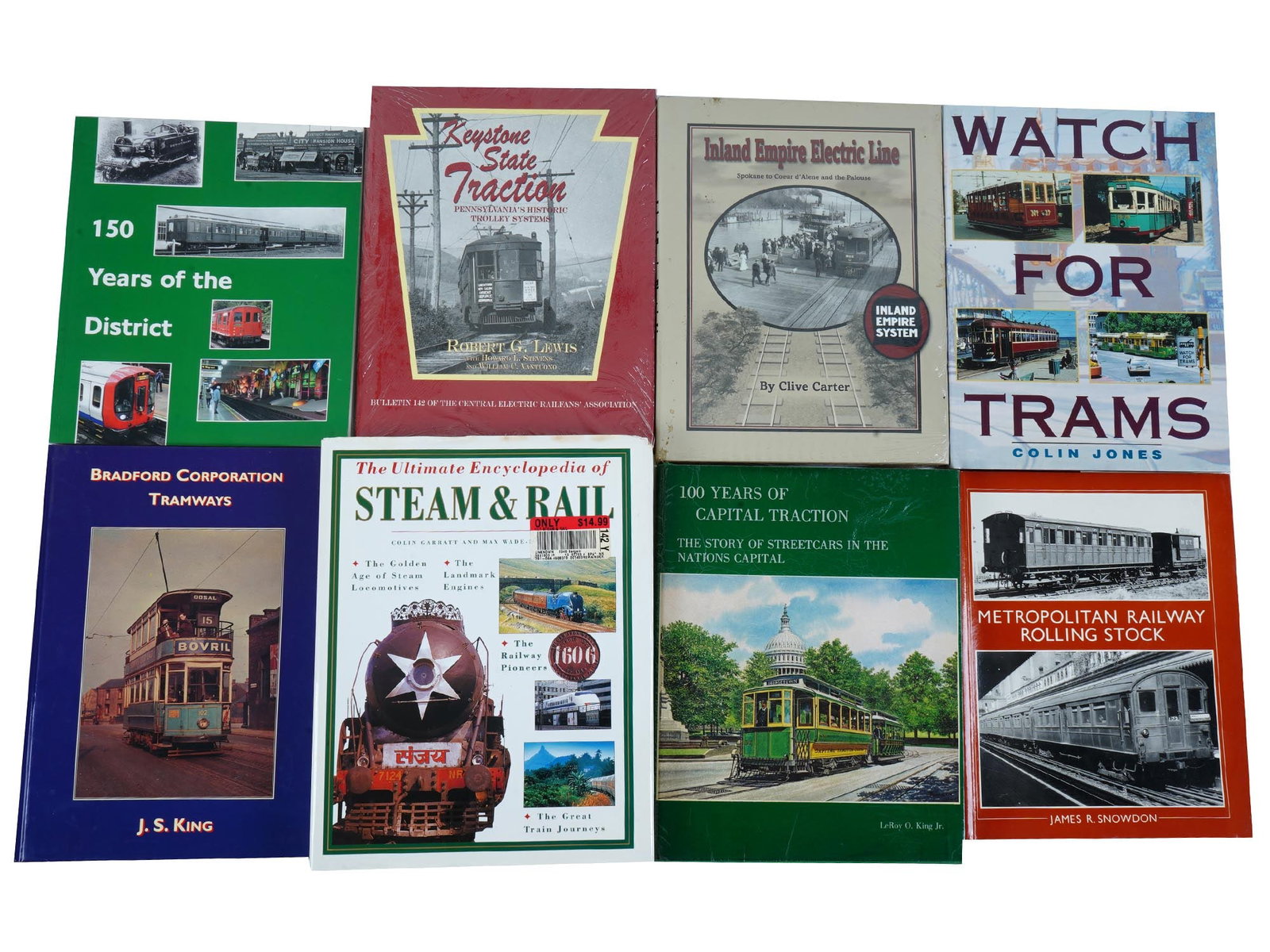 VINTAGE BOOKS ABOUT AMERICAN PUBLIC TRANSPORTATION: A lot of vintage books dedicated to American public transportation, including tramways, buses, trolleybuses, railway. A total of 8 items, including albums and historical treatises. Antiquarian Librari