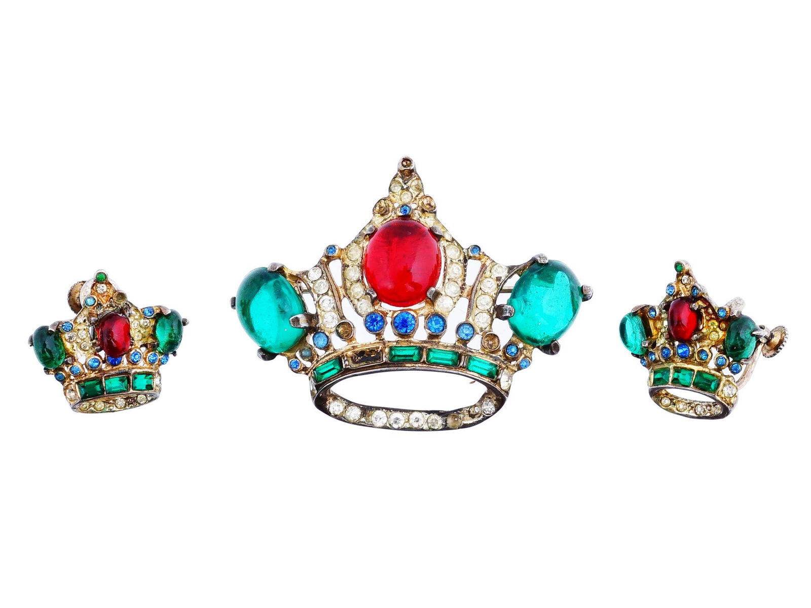 VTG 1940S CORO CRAFT SILVER BROOCH AND EARRINGS: A vintage 1940s Regal Coro Craft Pegasus 925 sterling silver crown brooch pin and screw on earrings set with jelly belly style glass cabochons and varicolored rhinestones. Designed by Adolph Katz in t