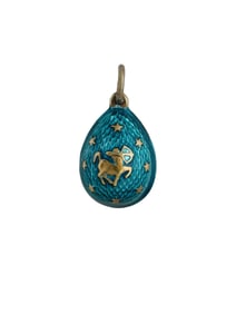 RUSSIAN GILT SILVER GUILLOCHE ENAMEL EGG PENDANT