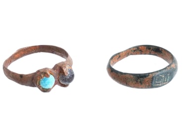 ANCIENT ROMAN W GLASS AND ISLAMIC BRONZE RINGS