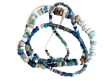 ANCIENT ROMAN GLASS AND STONE BEADS NECKLACE