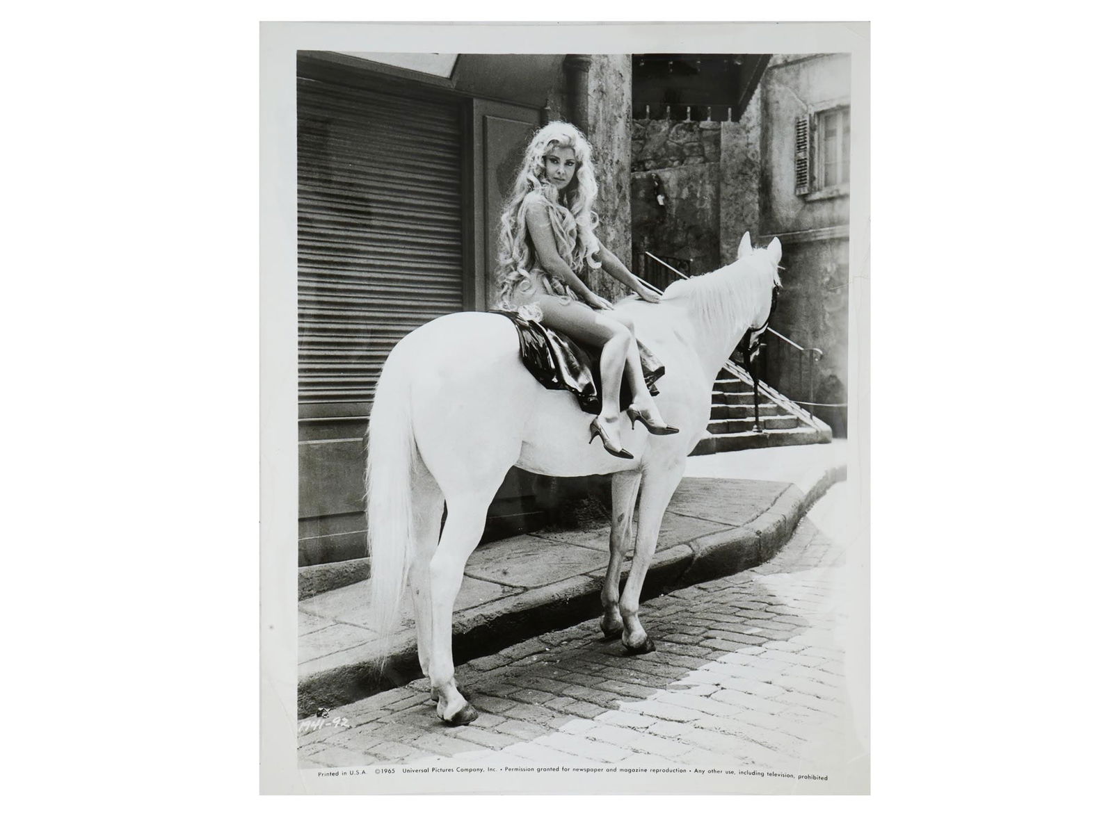1965 PHOTOGRAPH OF GINA LOLLOBRIGIDA ON HORSEBACK (1 of 5)