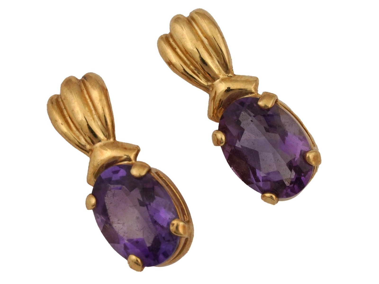 14K YELLOW GOLD MEXICAN AMETHYST STONE EARRINGS: A Mexican 14K Yellow Gold Mexican earrings. Each earring is encrusted with an Amethyst stone. The upper Gold part is made in a seashell design. Marked with a Mexico mark, and a Gold standard hallmark,