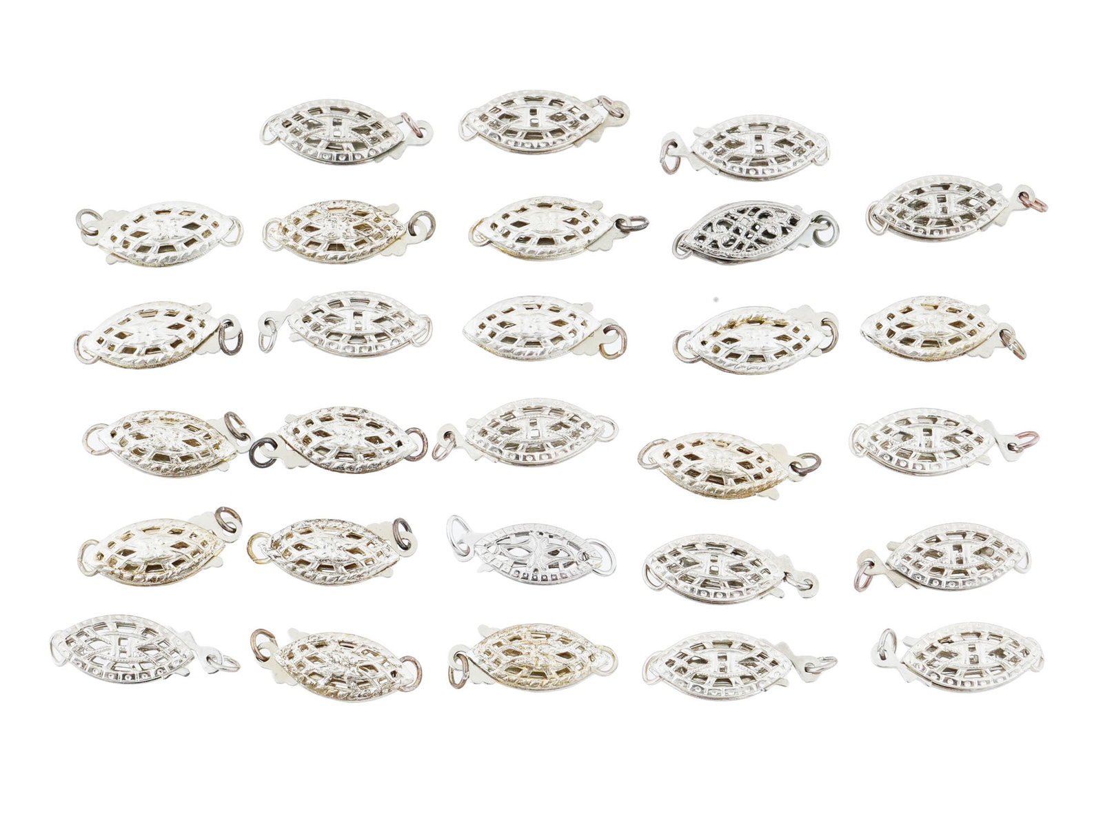 VINTAGE STERLING SILVER JEWELRY CLASPS: A lot of identical vintage sterling silver jewelry clasps. A total of 28 items. Fish hook type. Unmarked. Total Weight: 11.2 grams. Jewelry And Accessories, Crafts, Fittings And DIY Supplies. Dimensio