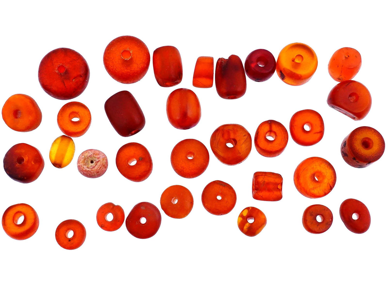 GROUP OF HAND CARVED NATURAL AMBER JEWELRY BEADS (1 of 4)