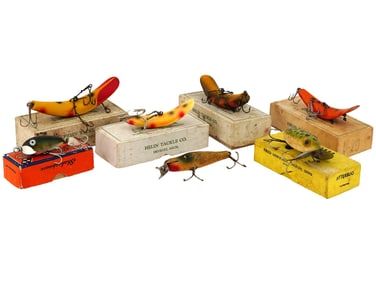 COLLECTION OF SEVEN VINTAGE FISHING LURES IOB