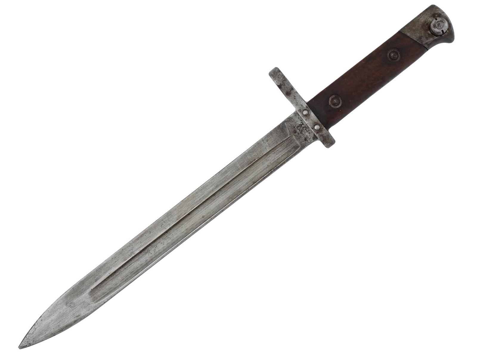 WWII GERMAN MAUSER K98 BAYONET KNIFE DAGGER MARKED: A WWII Nazi German Mauser K98 bayonet knife dagger featuring a robust, double edged blade. The blade is crafted from steel. The handle is constructed from solid wood, secured with metal fittings. The 
