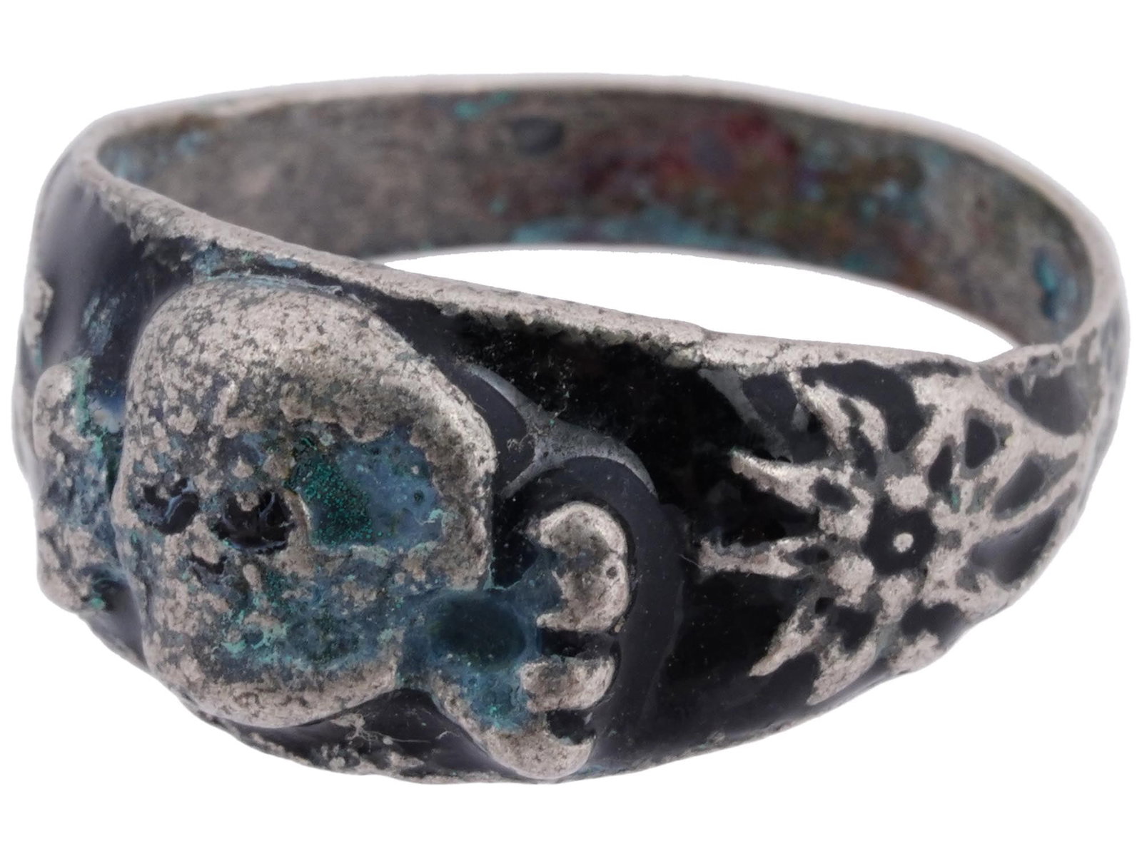 GERMAN WWII SS MOUNTAIN TROOPS SILVER RING: A WWII Nazi German Third Reich SS Mountain troops Silver ring. The exterior of the ring is engraved with a Totenkopf skull swastika insignia in the center, and SS runes, and an Edelweiss swastika insi